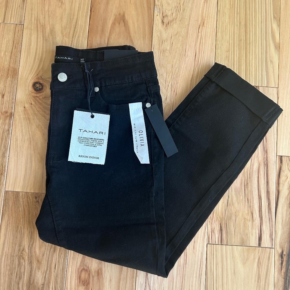 Elie TAHARI Black Slim Straight Leg Crop Jeans
